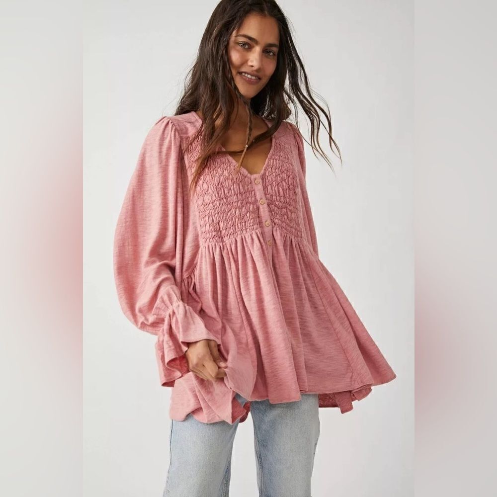 NWOT Revolve, Free People, Don’t call me baby top in Rosie